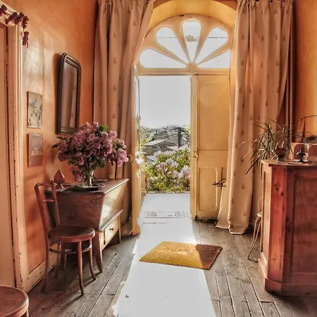 Guest house La Vigie